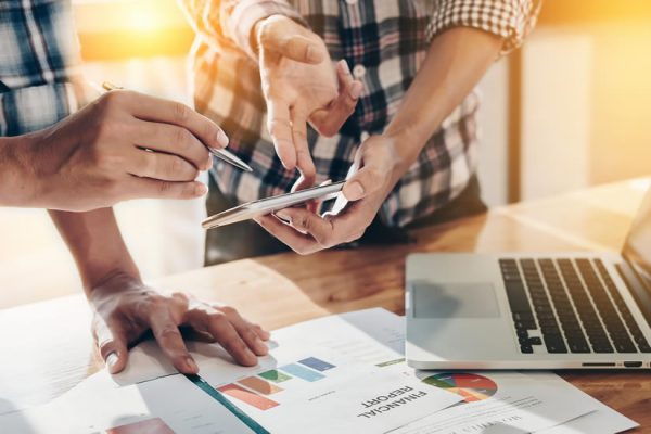 eCommerce-Platform-Comparison-A-Review-of-the-best-Platforms customer focus